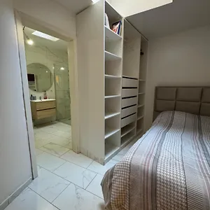 Yacine Gadio Appartement Bruxelles